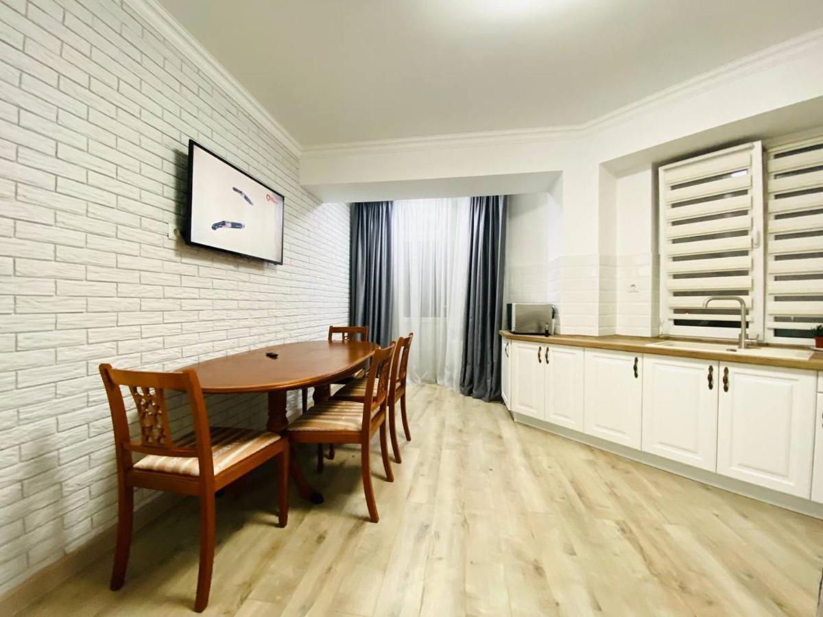 Central Eco View Apartment Кишинів Екстер'єр фото