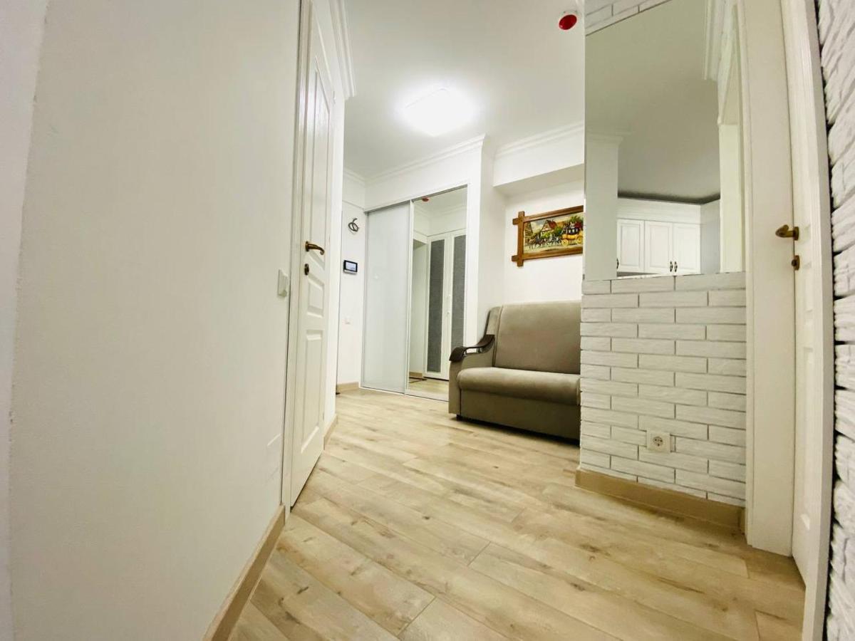 Central Eco View Apartment Кишинів Екстер'єр фото