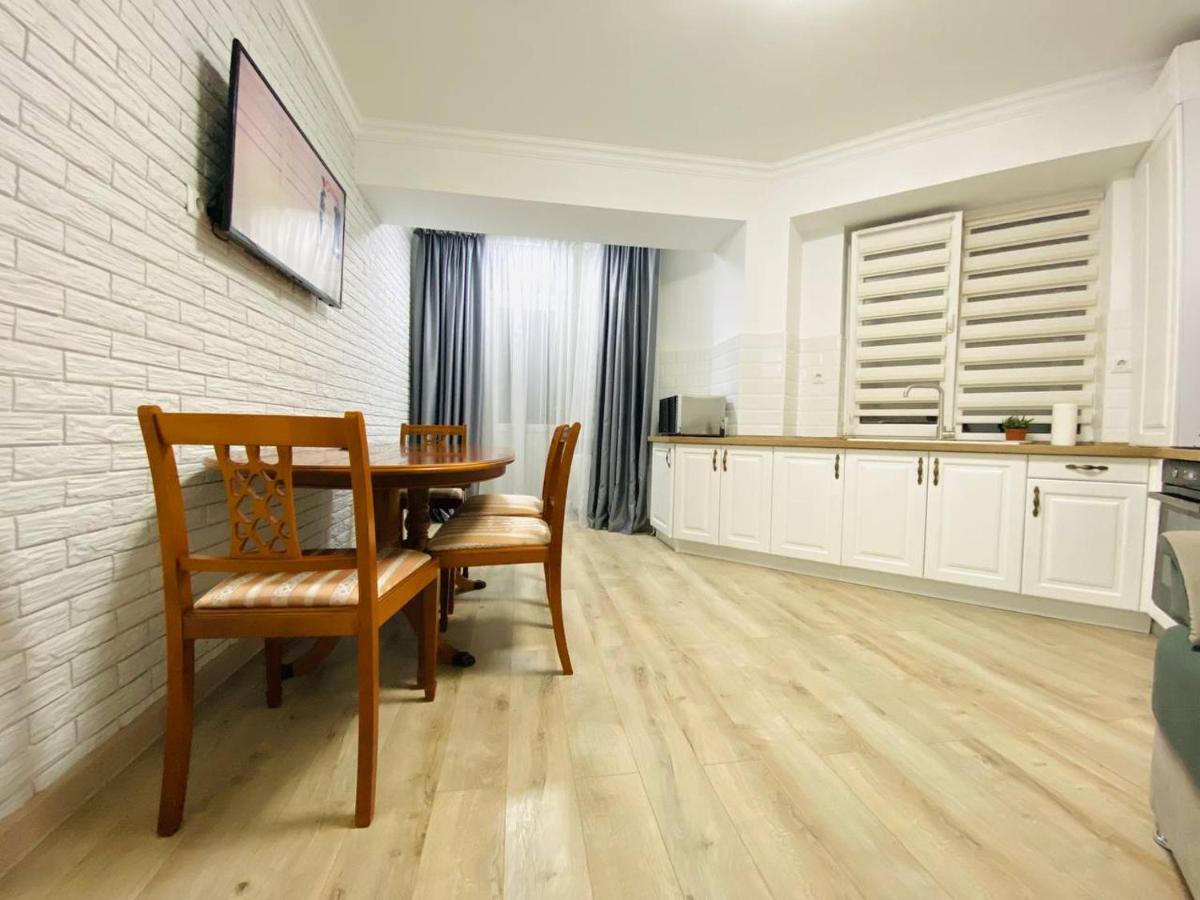 Central Eco View Apartment Кишинів Екстер'єр фото